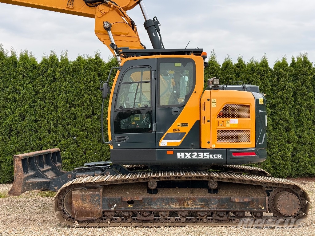 Hyundai HX 235 LCR Roomikekskavaatorid