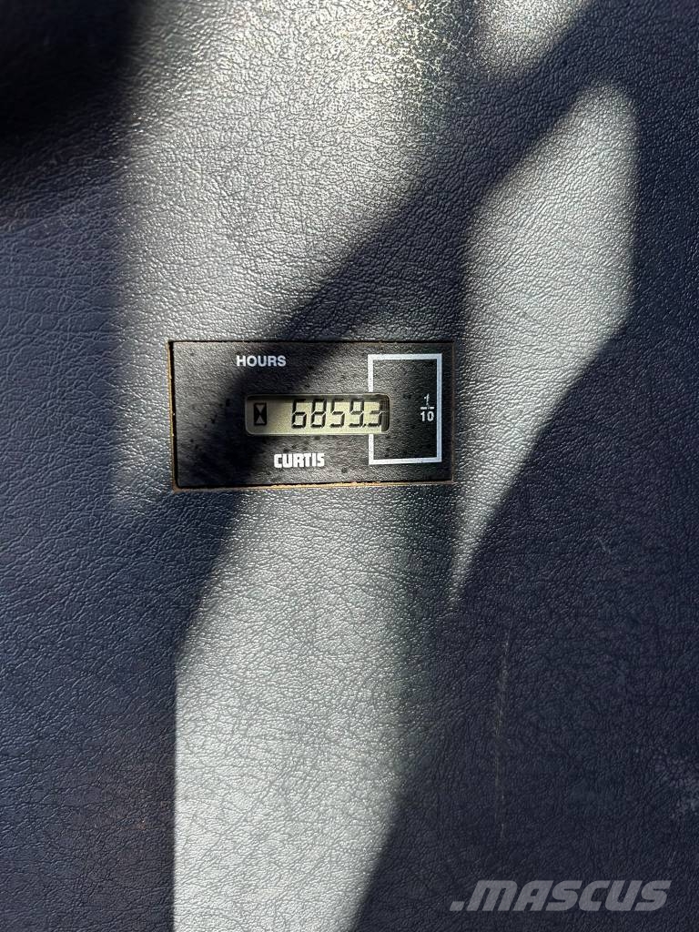Hyundai HX 235 LCR / Kysy tarjous varusteltuna! Vikšriniai ekskavatoriai