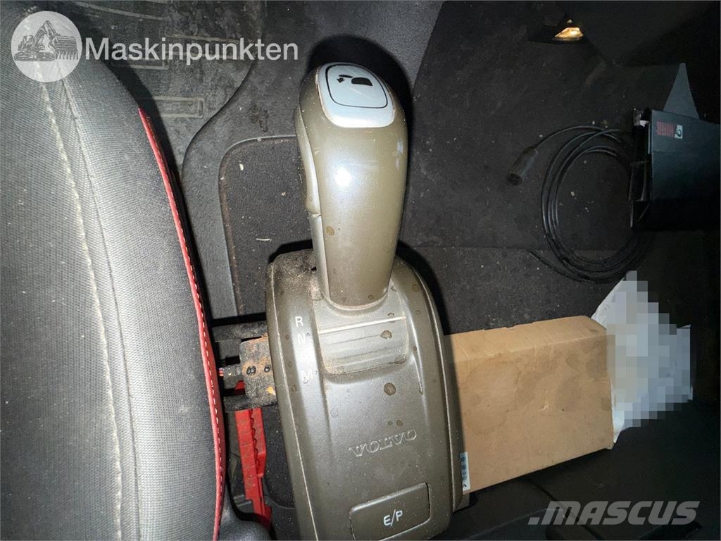Volvo FH 6*4 Ombyggd BIL Sadulveokid