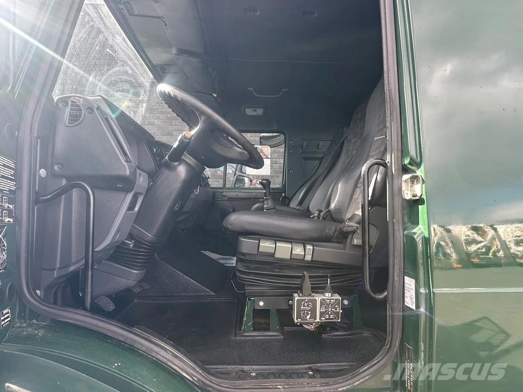 Mercedes-Benz Zetros 2733 Mercedes-Benz Zetros 2733 A 6x6 Allrad Hook lift trucks