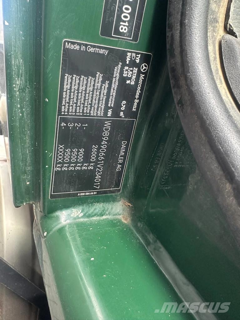 Mercedes-Benz Zetros 2733 Mercedes-Benz Zetros 2733 A 6x6 Allrad Hook lift trucks