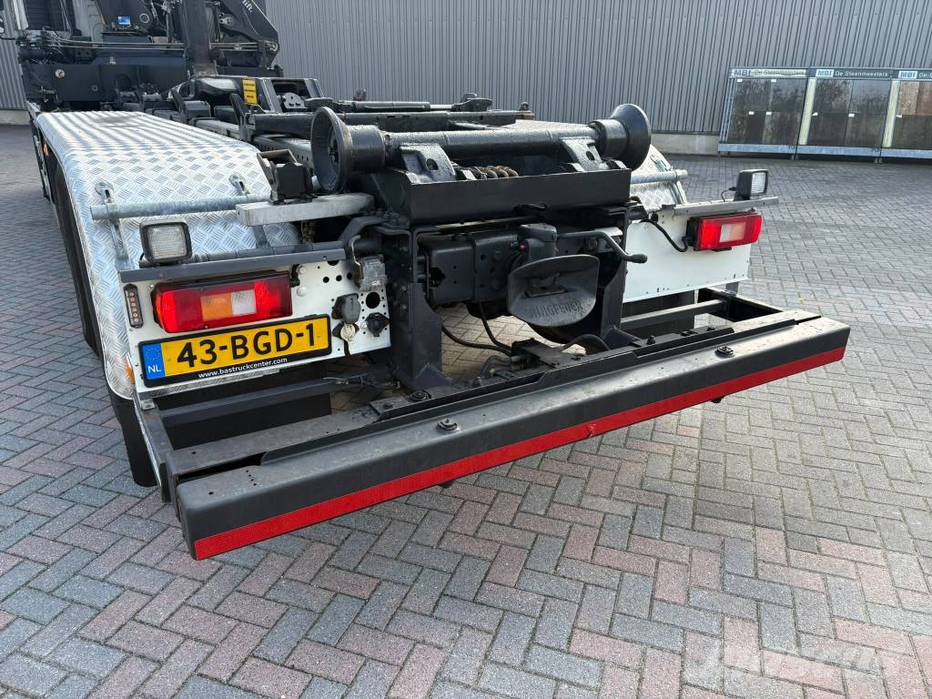Volvo FMX 420 8x2, 2015 incl. HMF kraan en contain FMX 420 Containerchassis