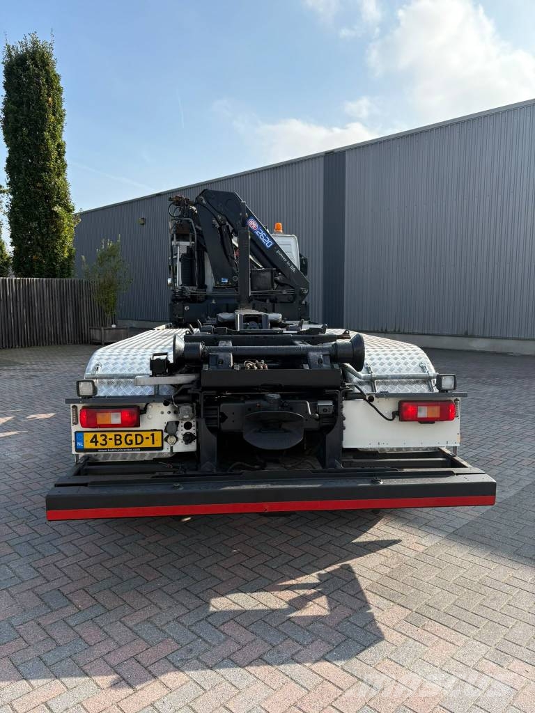 Volvo FMX 420 8x2, 2015 incl. HMF kraan en contain FMX 420 Containerchassis