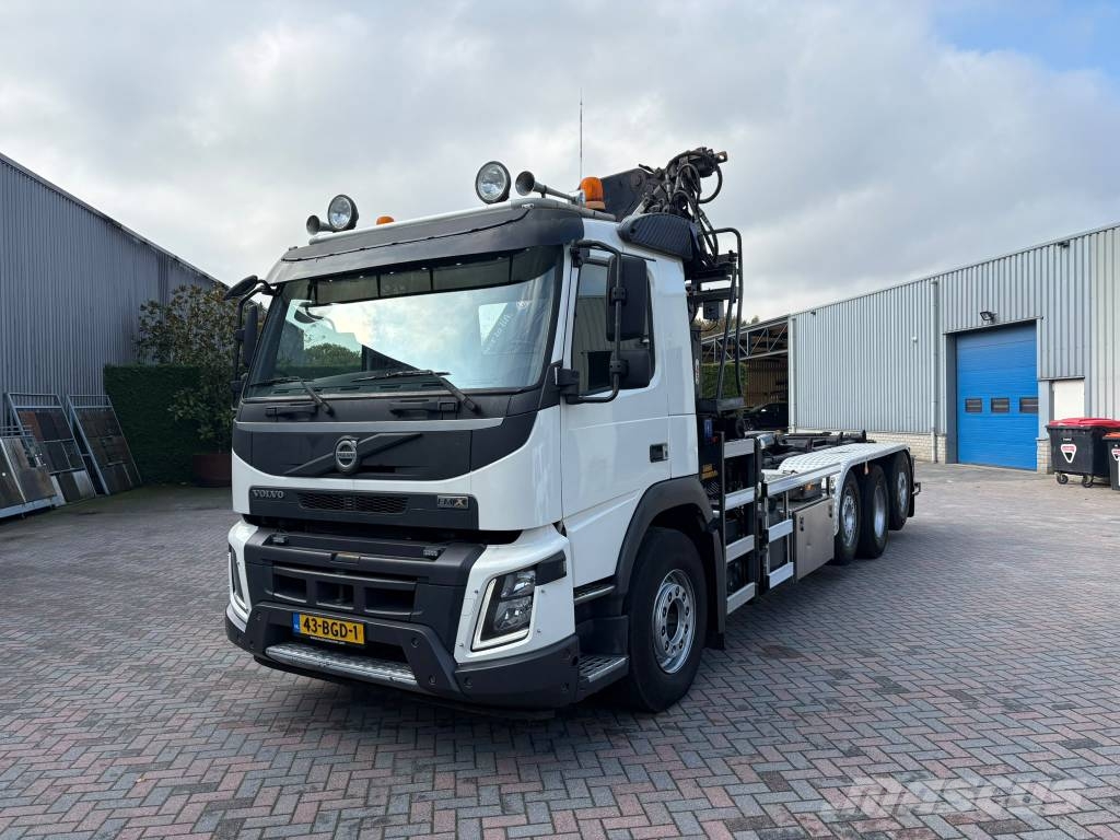 Volvo FMX 420 8x2, 2015 incl. HMF kraan en contain FMX 420 Containerchassis