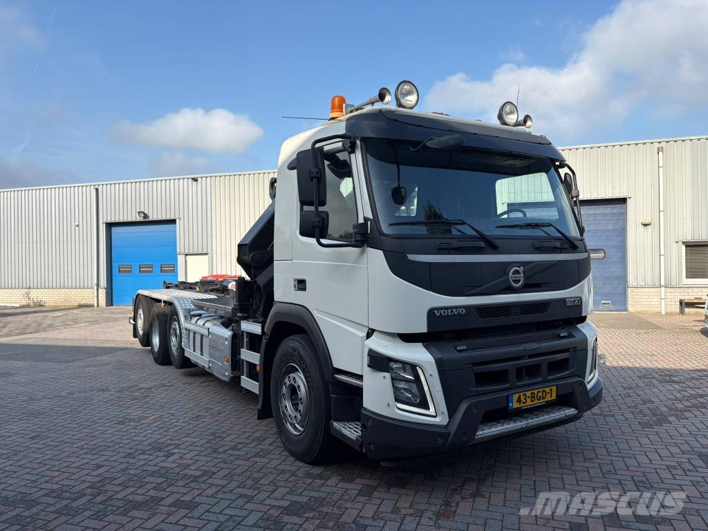 Volvo FMX 420 8x2, 2015 incl. HMF kraan en contain FMX 420 Containerchassis