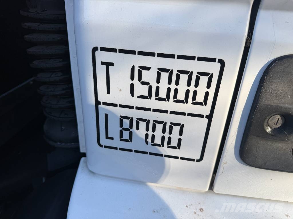 Iveco 150E250 med Asphalt-Thermo-Container Diger kamyonlar
