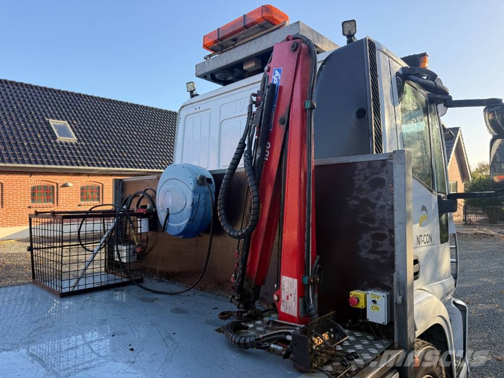 Iveco 150E250 med Asphalt-Thermo-Container Diger kamyonlar