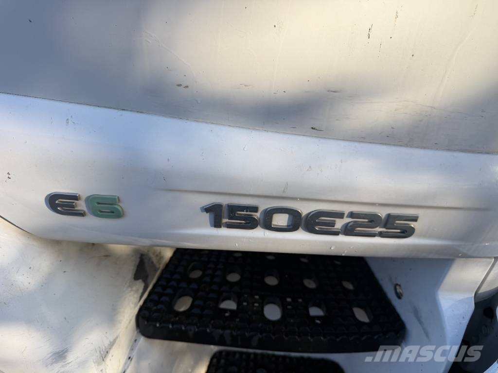 Iveco 150E250 med Asphalt-Thermo-Container Diger kamyonlar