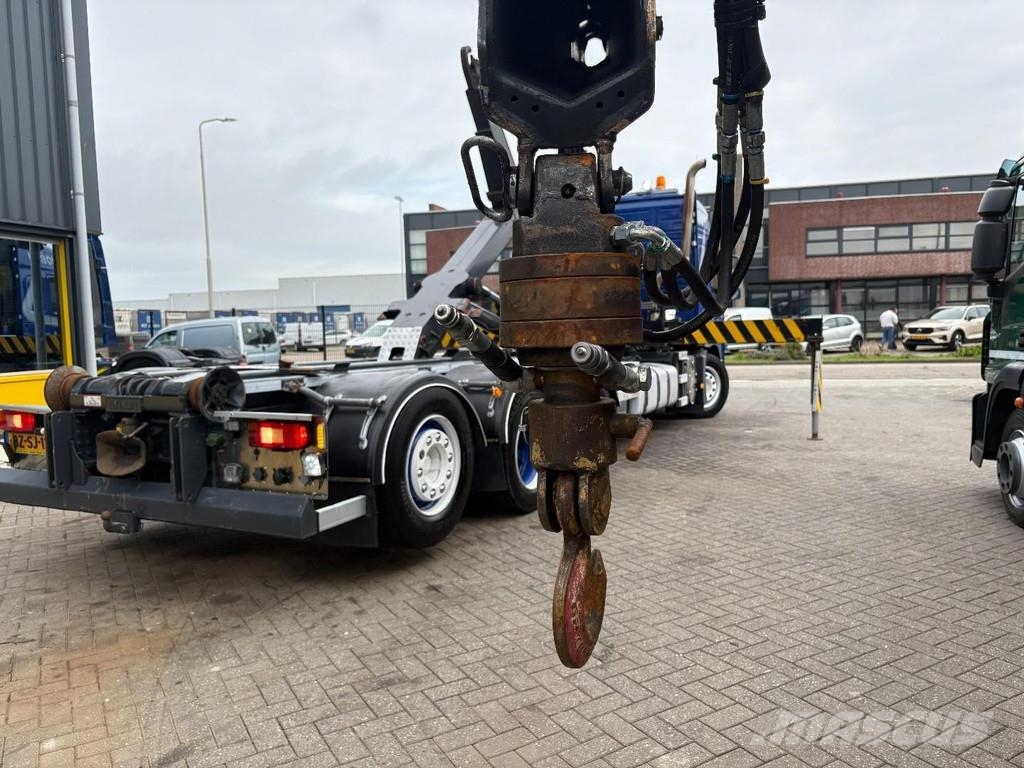Volvo FM 460 EEV + HMF 2200-- 3X EXT. + REMOTE + HOOK AR All terrain cranes
