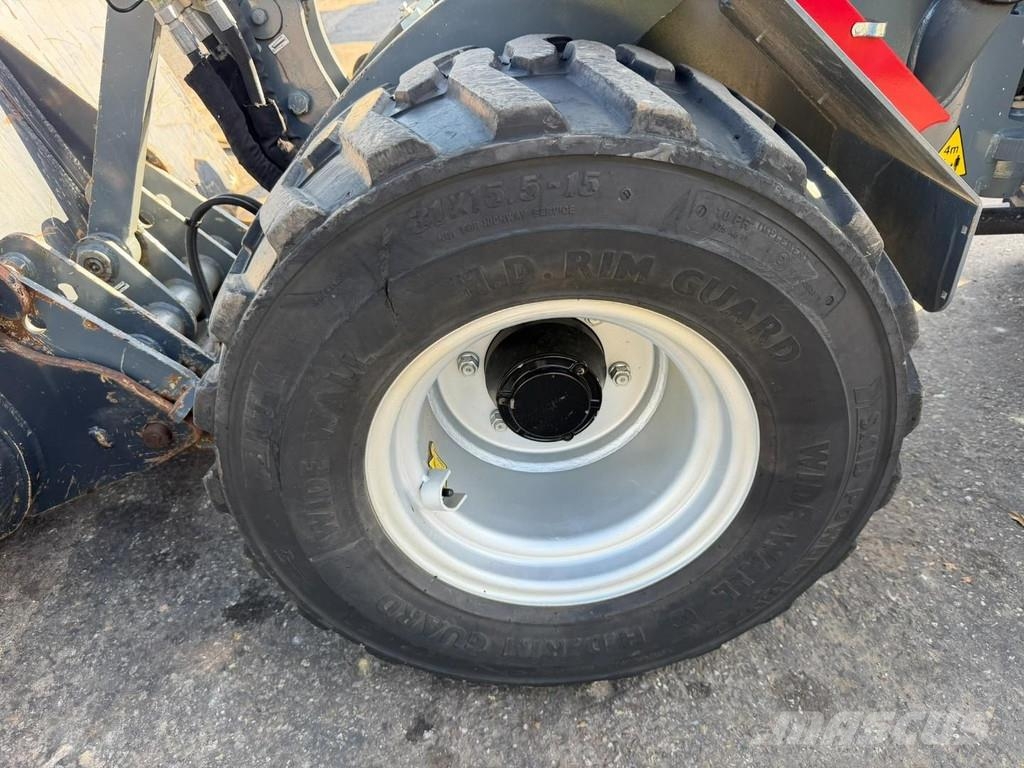GiANT G2700 X-TRA - 1263h ORIGINAL - 2 BUCKETS + FORKS - لوادر بعجل