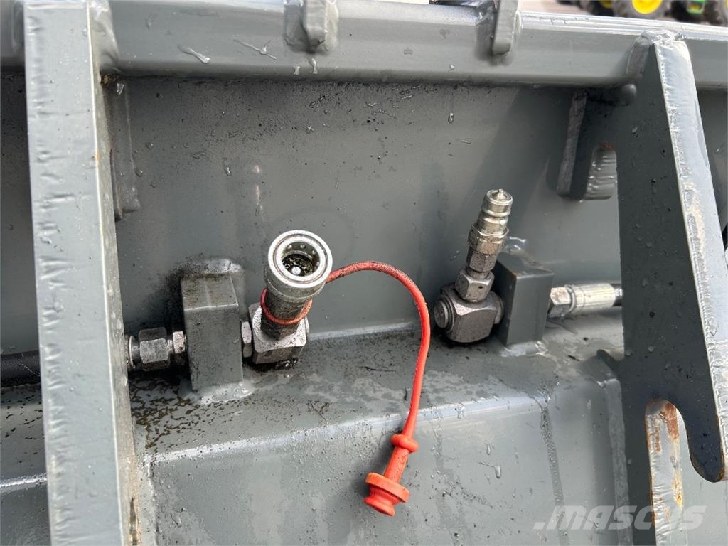 Kramer Multiserviceschaufel 1260MM Kovalar