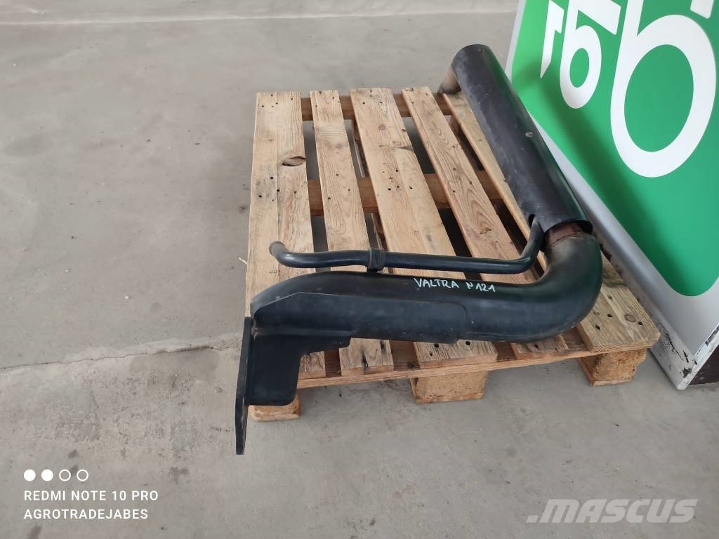 Valtra Exhaust pipe V36835620 Valtra N121 Varikliai