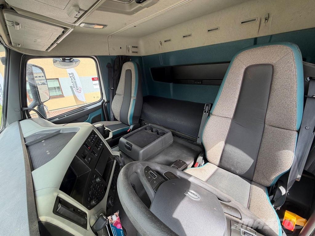 Volvo FM370 6X2 EURO6 Savivarčių priekabų vilkikai