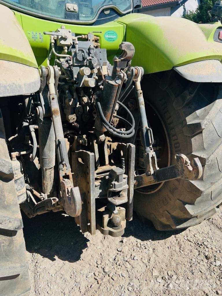 CLAAS Axion 810 Cmatic 트랙터