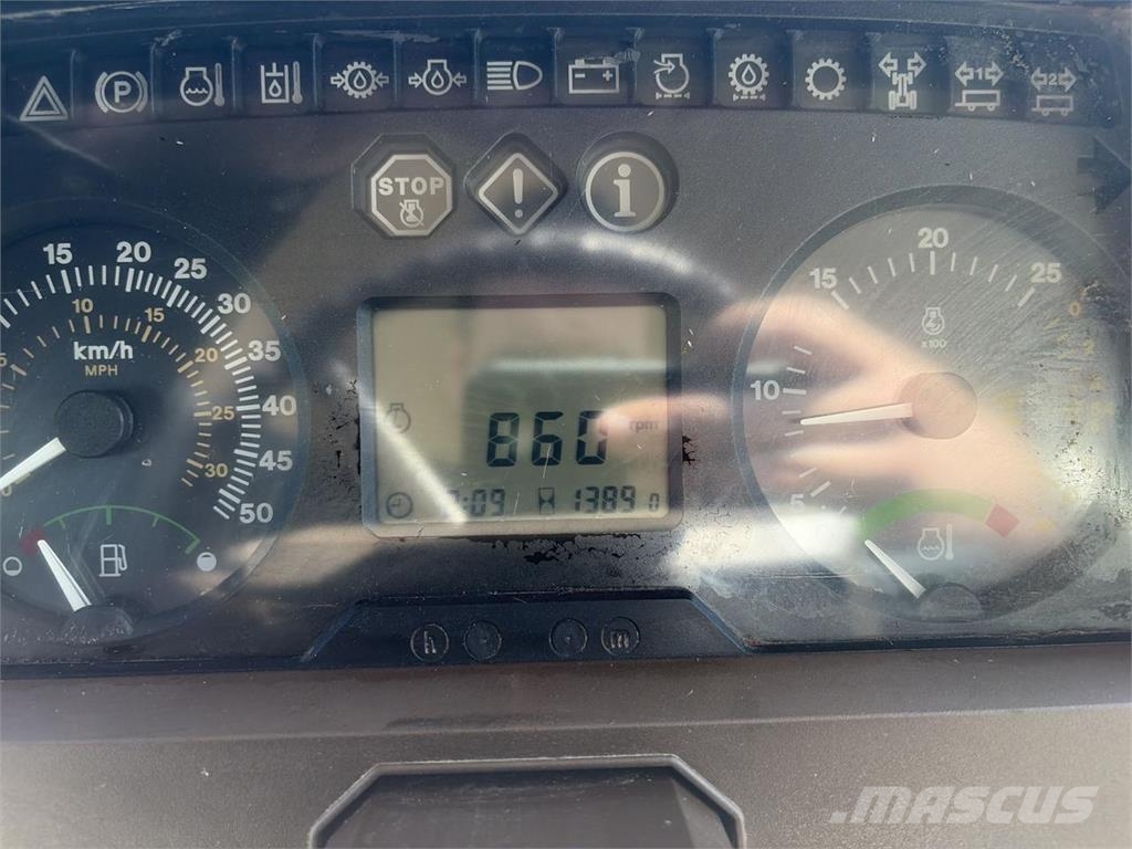John Deere 6810 PQ الجرارات