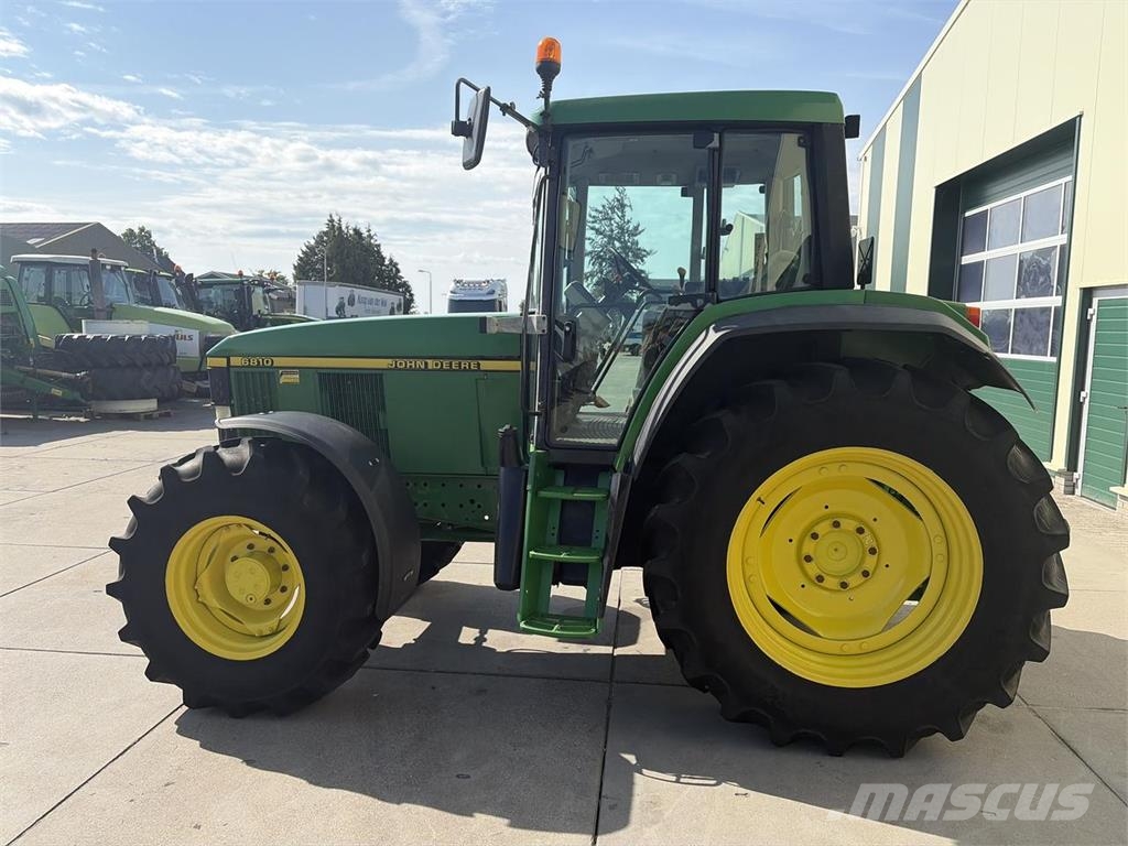John Deere 6810 PQ الجرارات