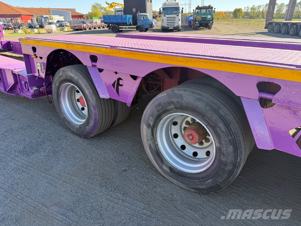 Faymonville STBZ 6 VAA Variomax 低平板半挂车