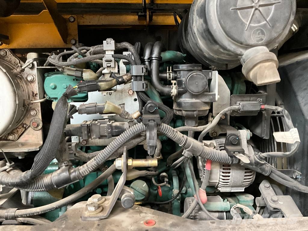 Volvo EW 60 E powertilt Ratiniai ekskavatoriai