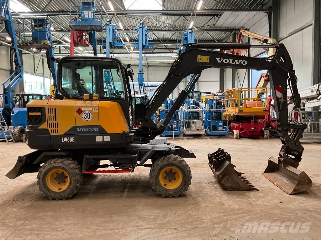 Volvo EW 60 E powertilt Ratiniai ekskavatoriai