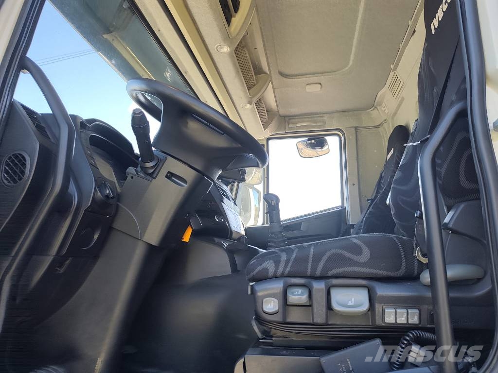 Iveco Trakker 260 T45 مركبات النقل