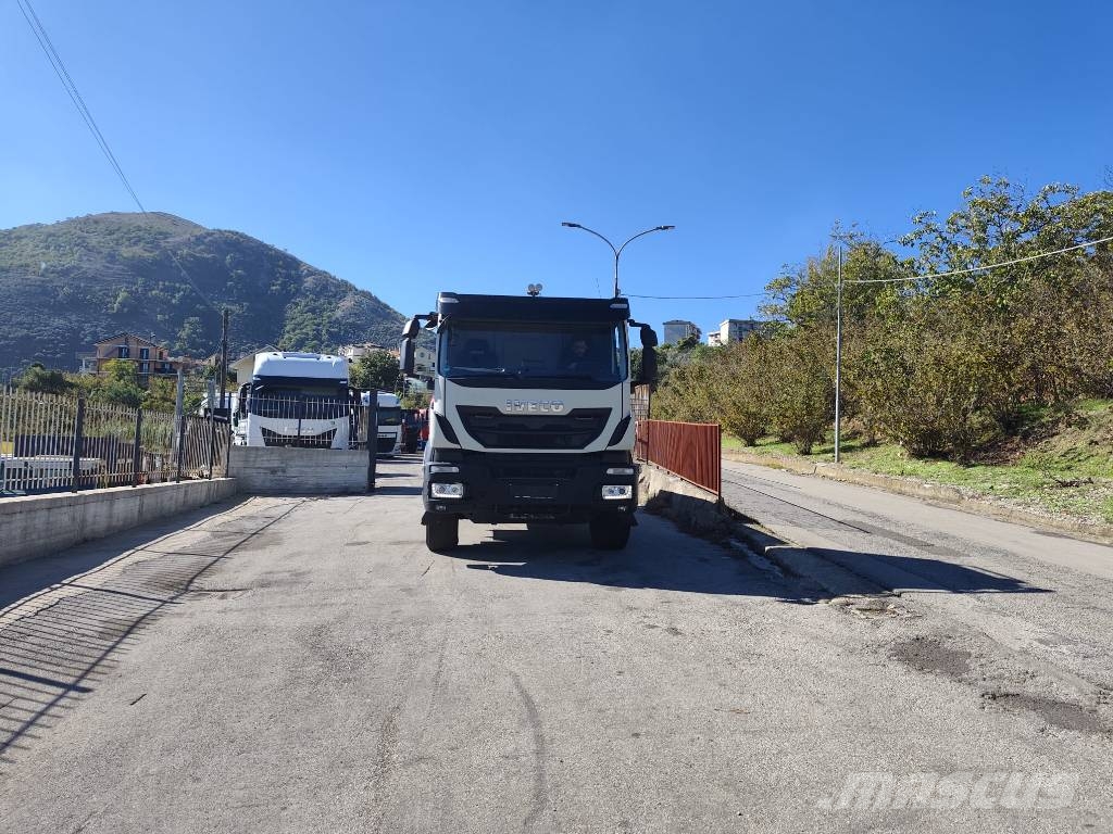 Iveco Trakker 260 T45 مركبات النقل