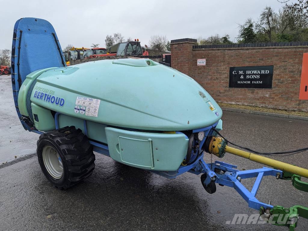 Berthoud FRUCT-AIR 1500 Trailed sprayers
