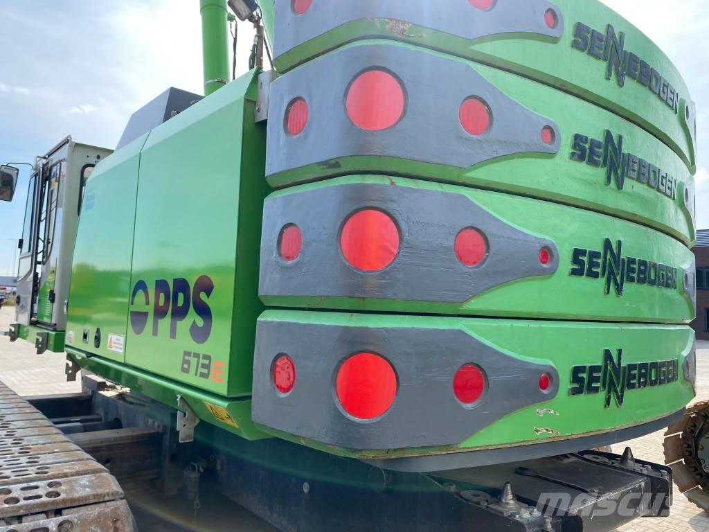 Sennebogen 673 履帶式起重機