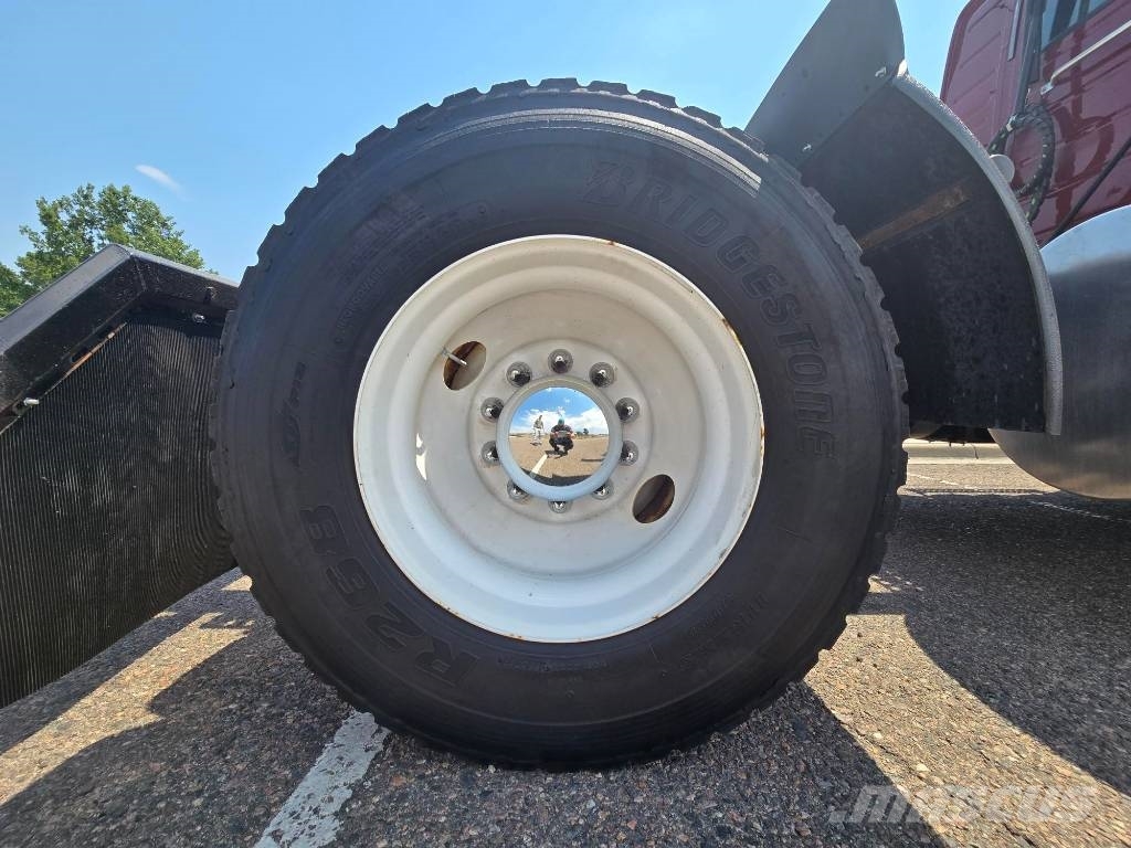 Volvo VNL 42 T300 Tegljači