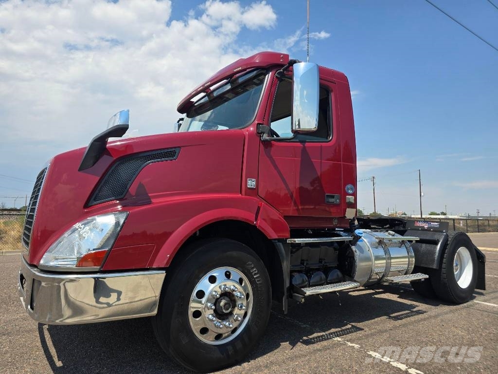 Volvo VNL 42 T300 Tegljači
