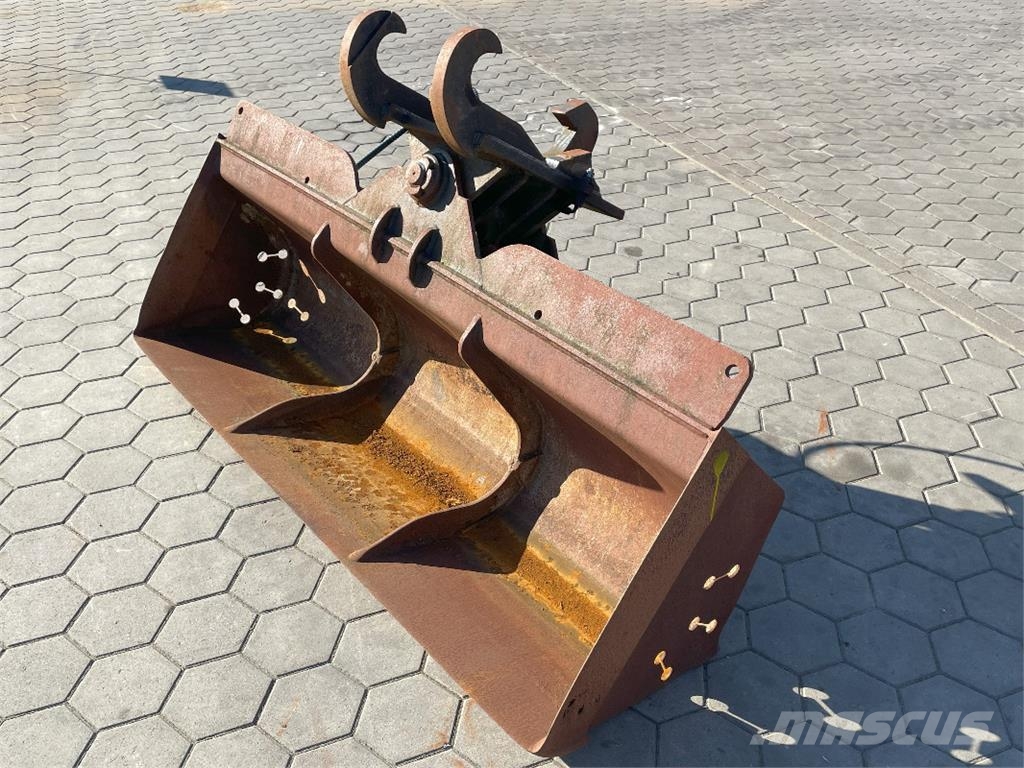  GRABENLÖFFEL 2200 MM BREI Farm machinery
