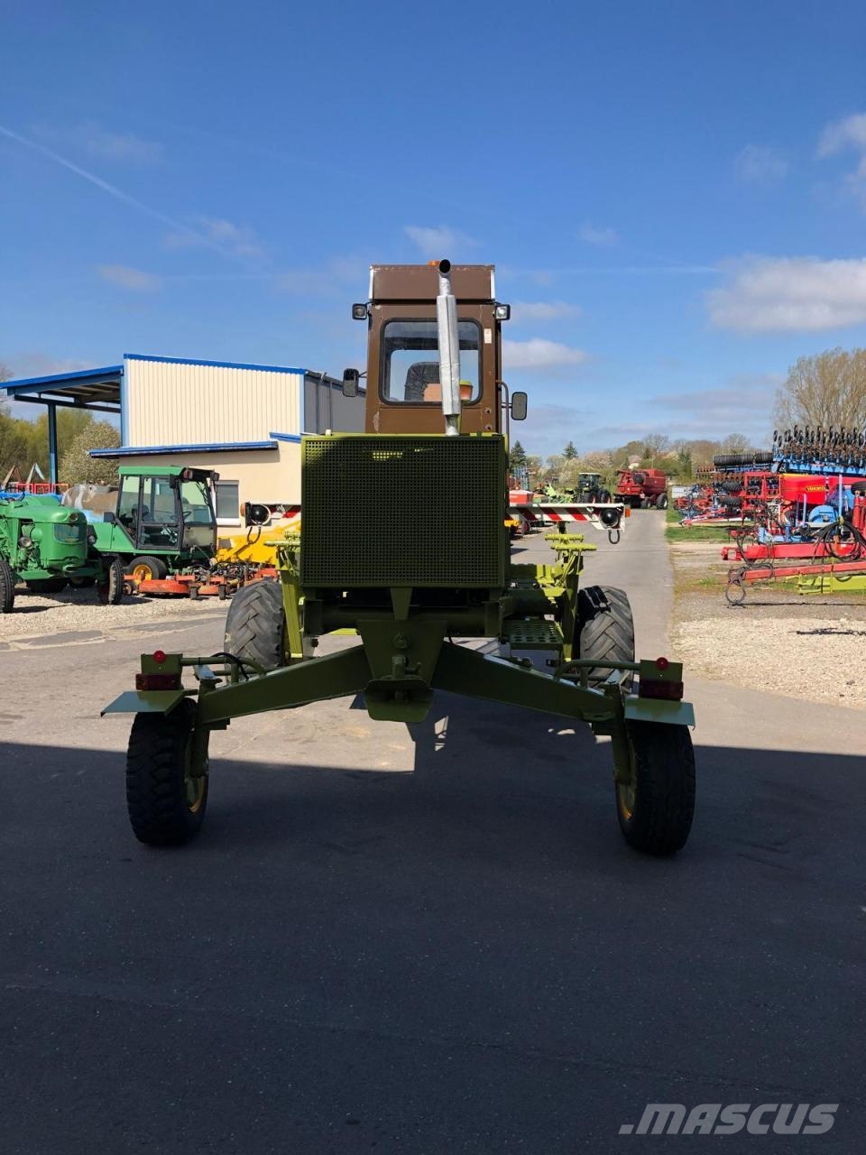 Fortschritt E 303 + Schneidwerk E 025 sofort verfügbar Uređaji za kosilice
