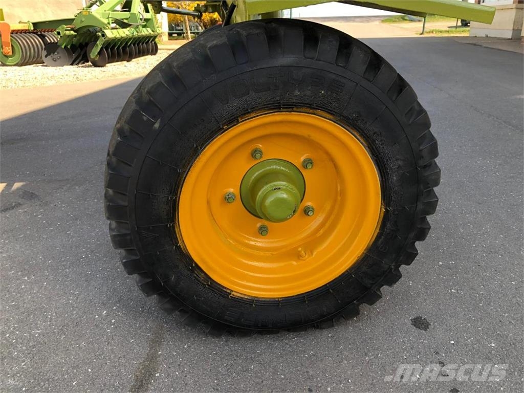 Fortschritt E 303 + Schneidwerk E 025 sofort verfügbar Uređaji za kosilice