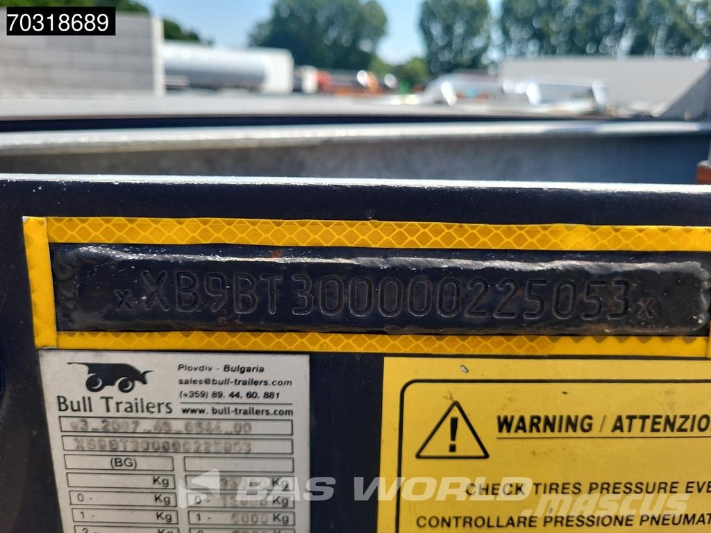 Bull Trailers Transport Stereing Axle APK 04/27 Semirremolques para transporte de vehículos