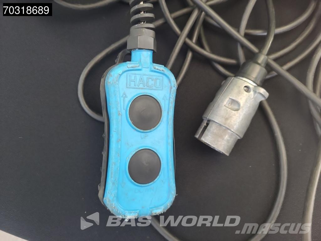 Bull Trailers Transport Stereing Axle APK 04/27 Semirremolques para transporte de vehículos