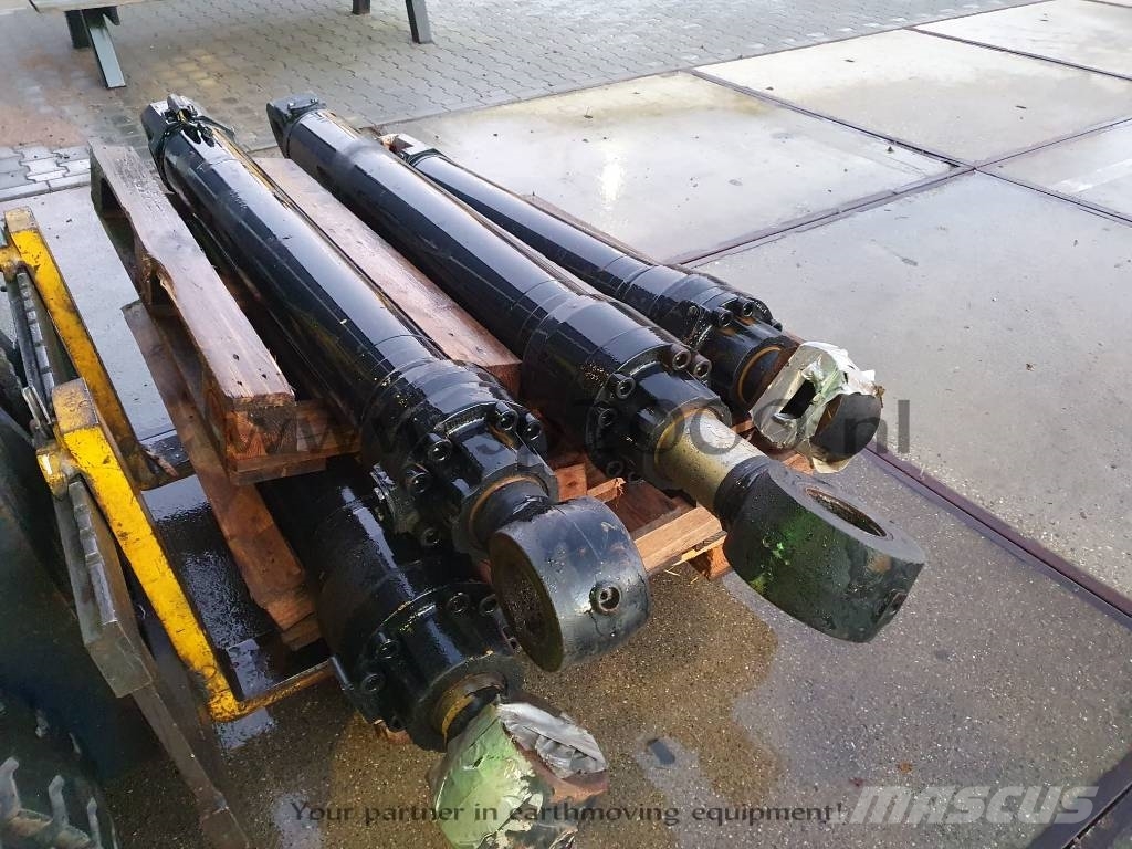 CAT 950M Hydraulics