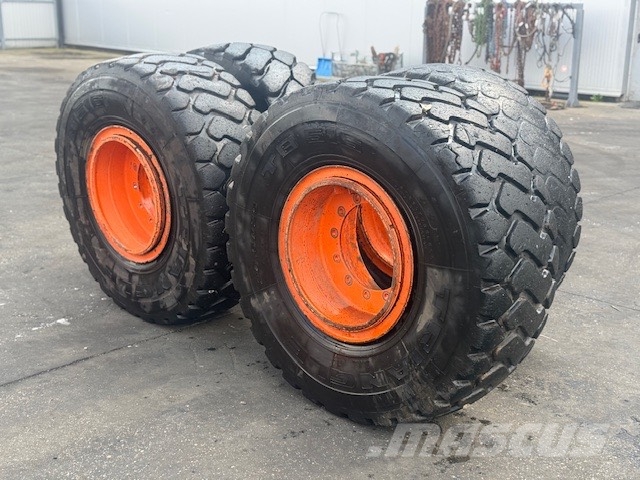 Doosan DL 250-5 COMPLET 4 PCS Tyres, wheels and rims