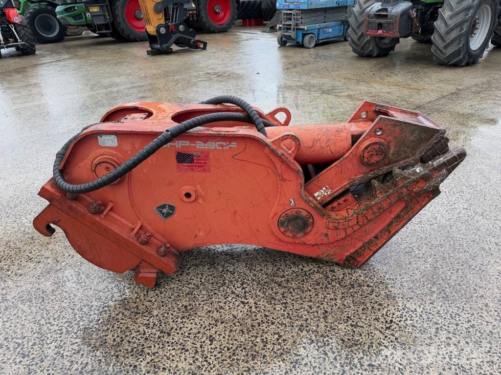 Spartan SHP-230F Beton Vergruizer / Concrete Crusher Hamers en brekers