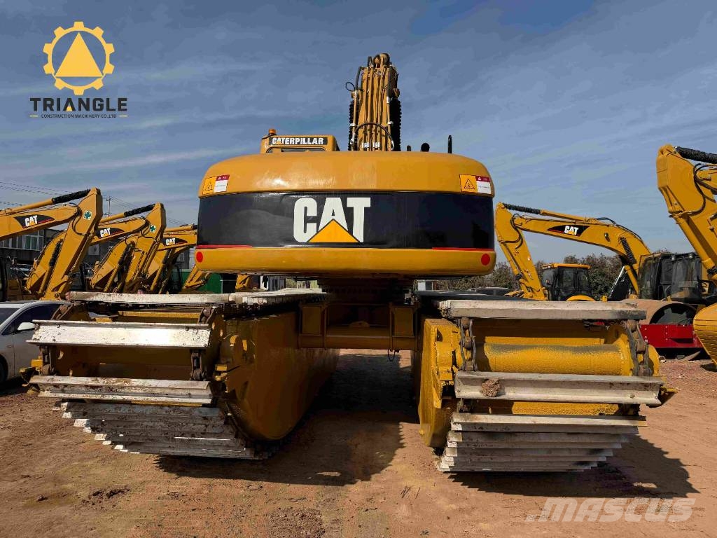 CAT 320 C L Amphibious Excavators