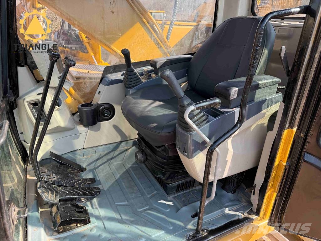 CAT 320 C L Amphibious Excavators