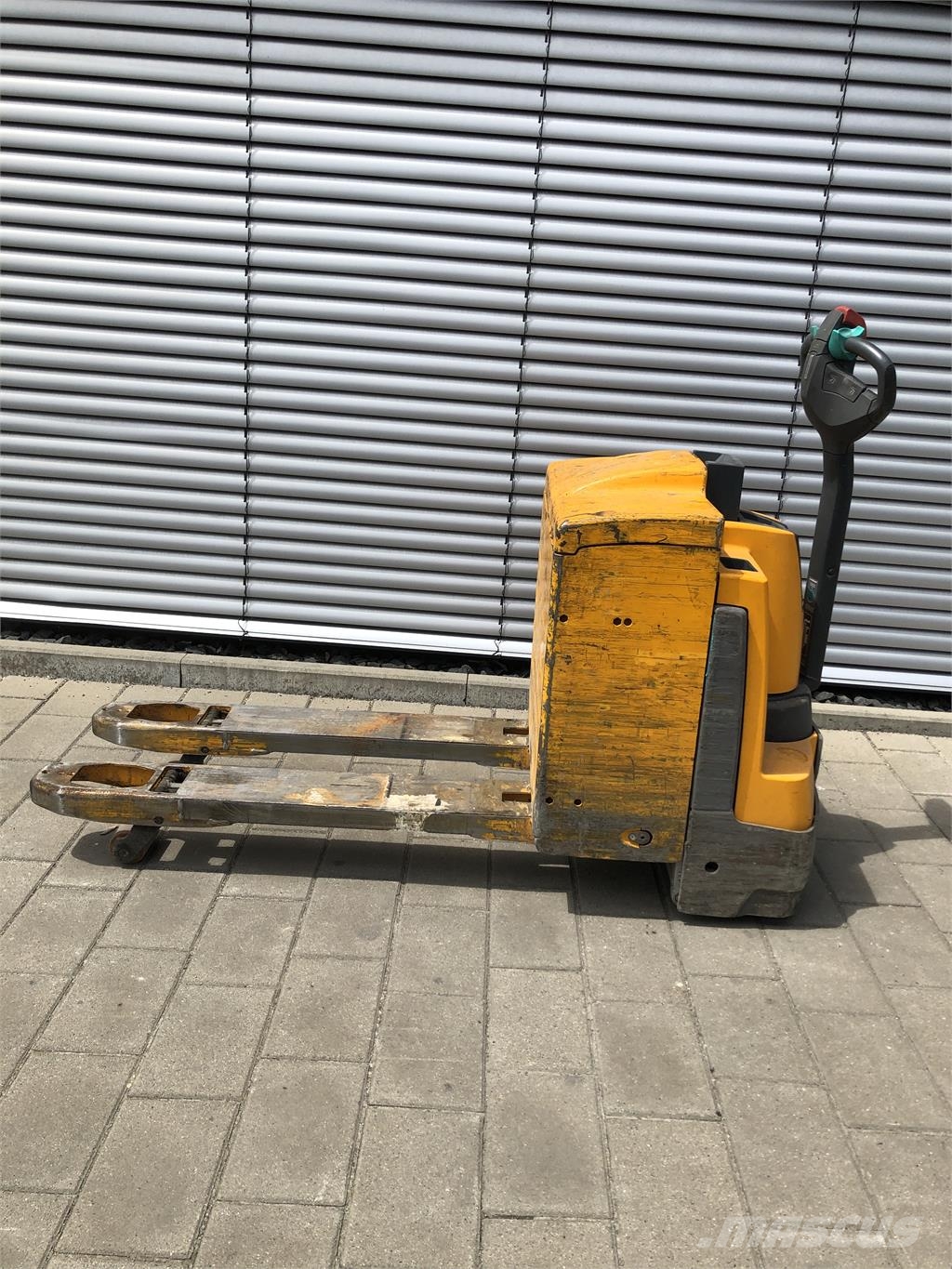 Jungheinrich EJE R 220 R (Rampenfunktion) Käyden ajettavat pinoamistrukit