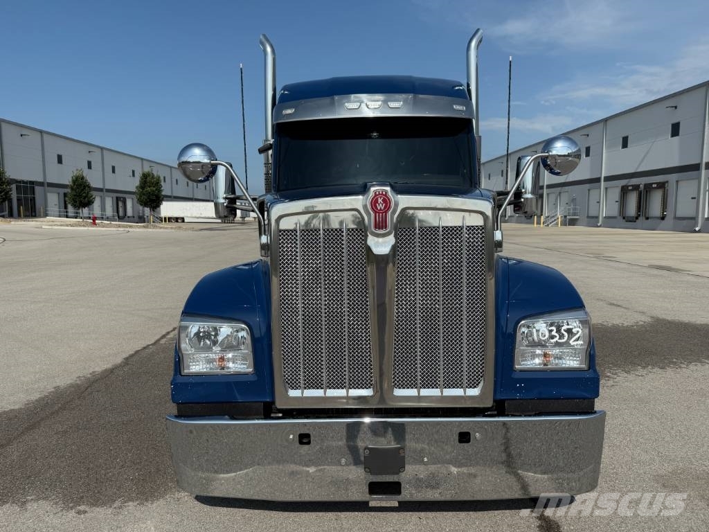 Kenworth W 990 وحدات الجر
