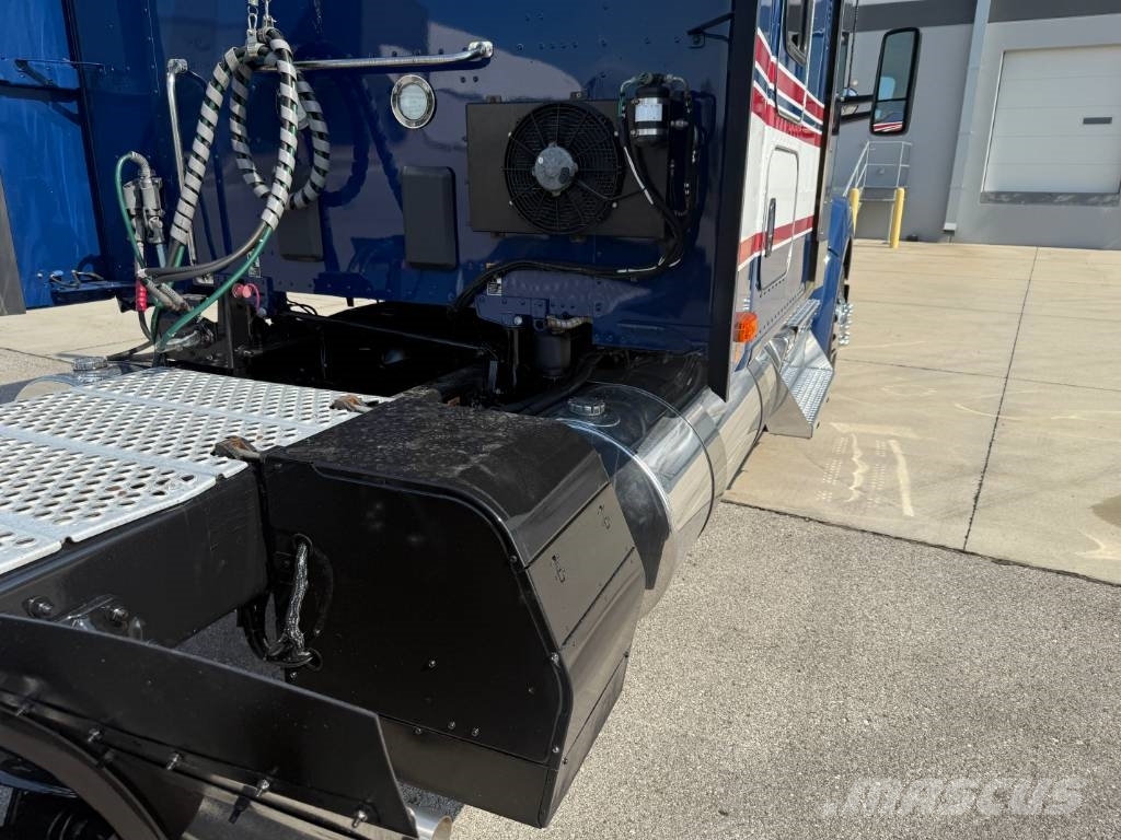 Kenworth W 990 وحدات الجر