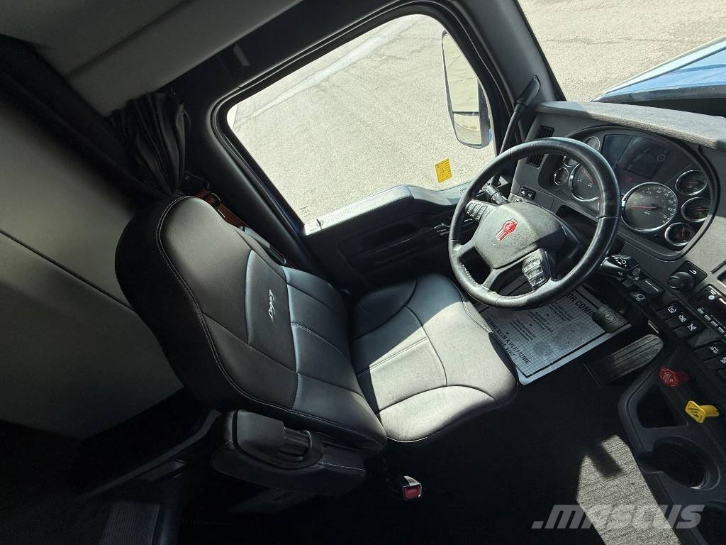 Kenworth W 990 وحدات الجر
