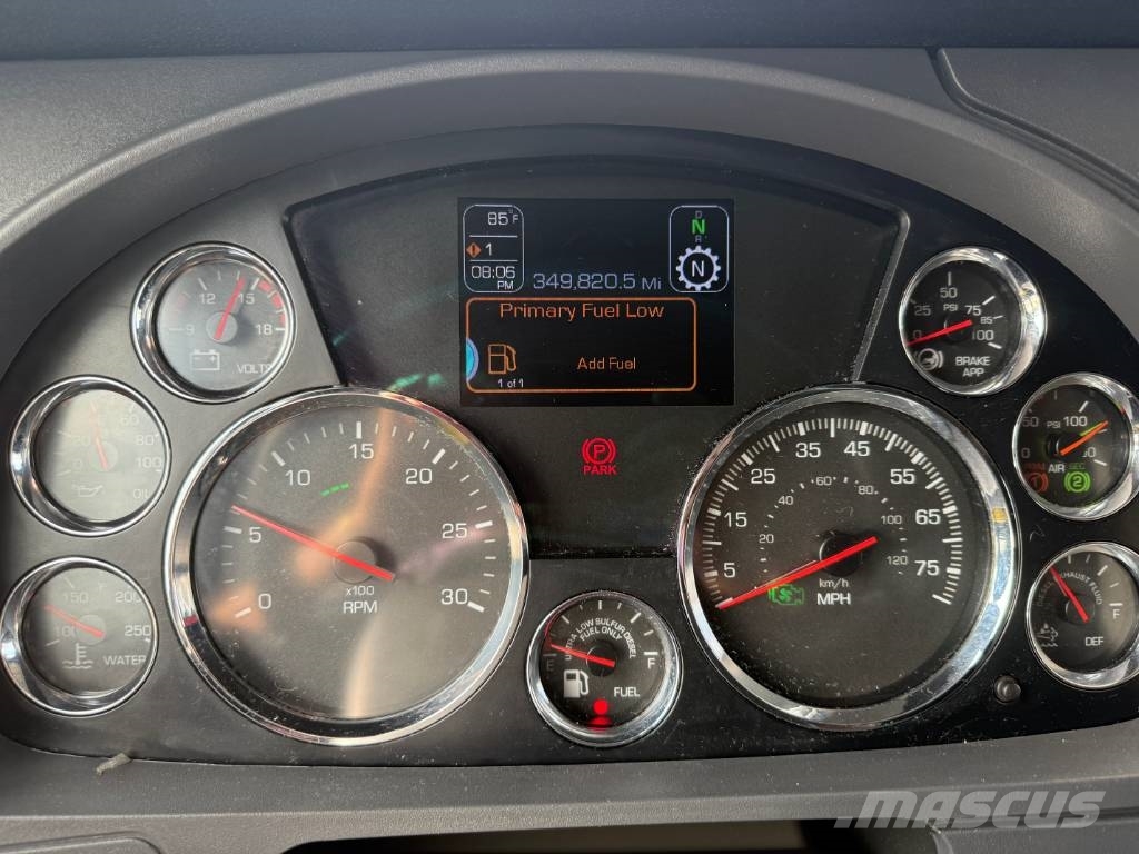 Kenworth W 990 وحدات الجر