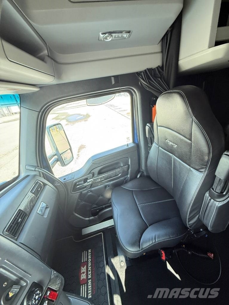 Kenworth W 990 وحدات الجر