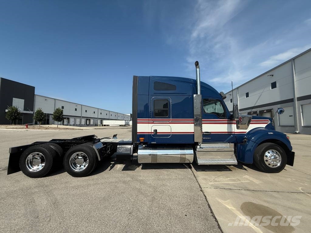 Kenworth W 990 وحدات الجر