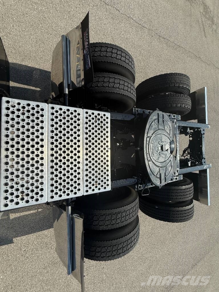 Kenworth W 990 وحدات الجر