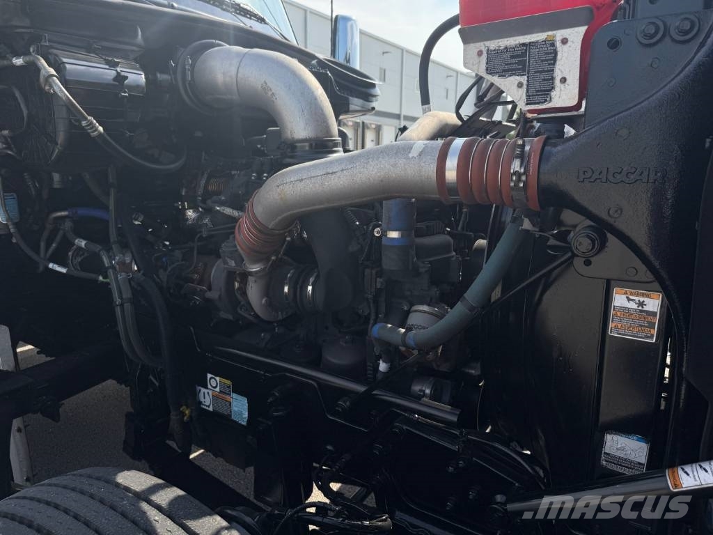 Kenworth W 990 وحدات الجر