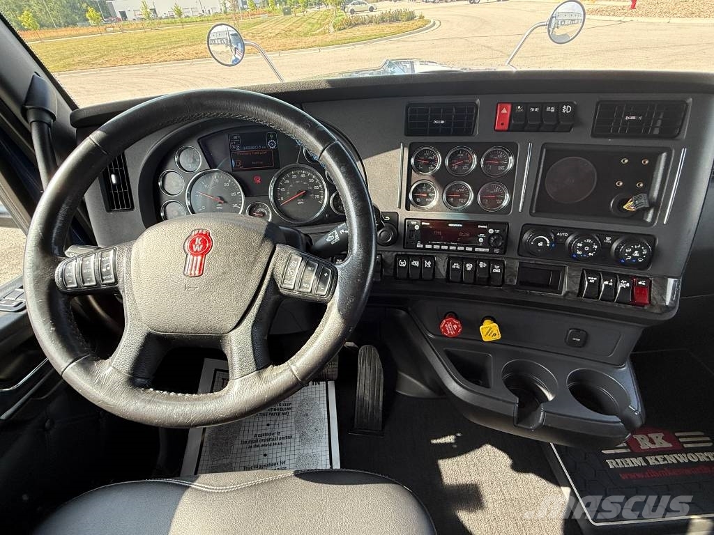 Kenworth W 990 وحدات الجر