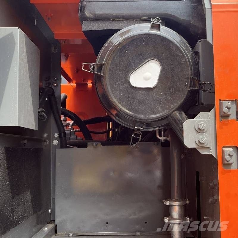 Hitachi ZX 240 履带挖掘机